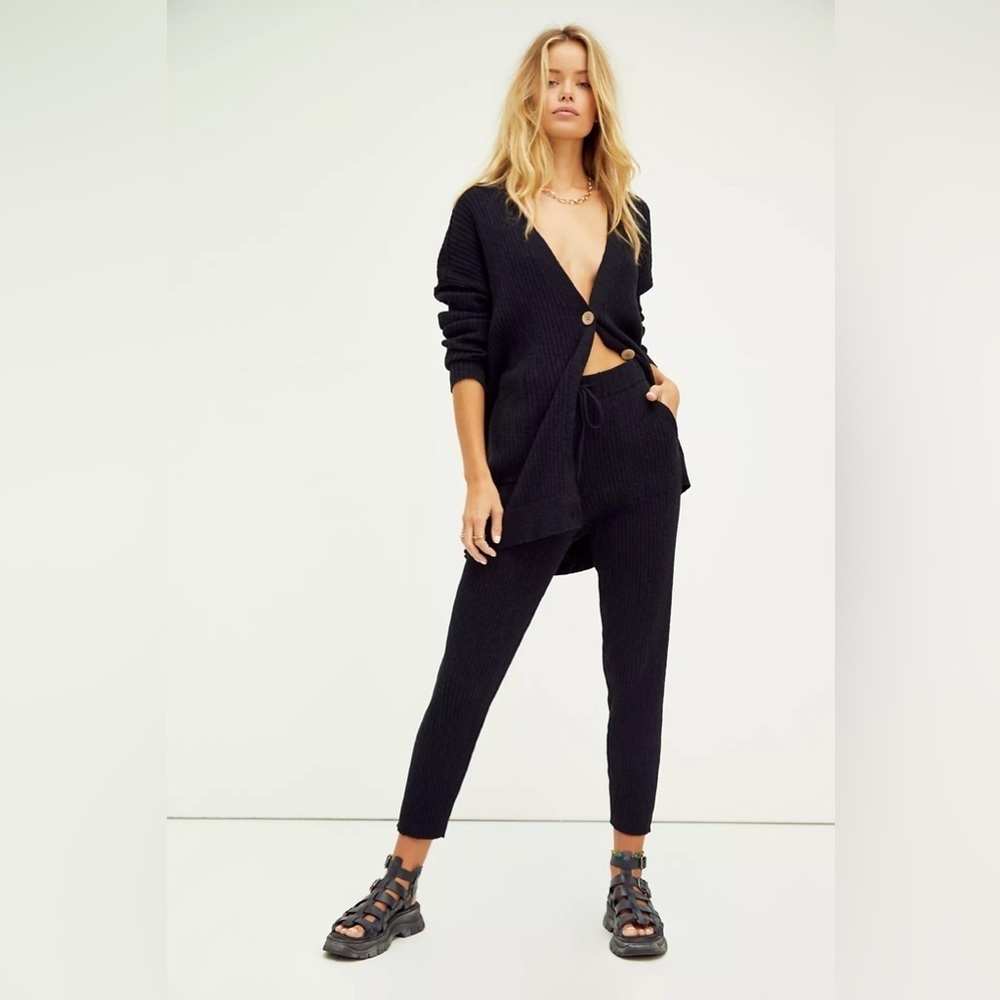 FREE PEOPLE x FP BEACH Sweater size Small